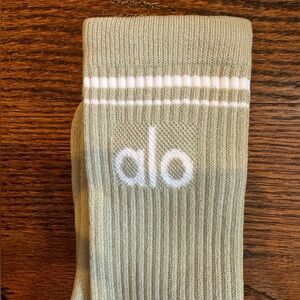 ALO Yoga Unisex Throwback Limestone Sock
